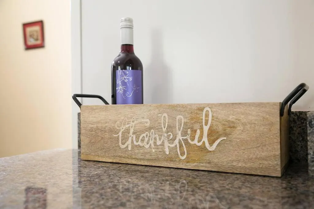 Choose To Be Happy At The Argyle - One Bedroom With Pool Kingston Apartamento
