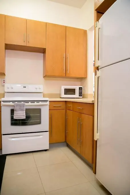 Choose To Be Happy At The Argyle - One Bedroom With Pool Kingston 0*,