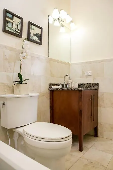 Choose To Be Happy At The Argyle - One Bedroom With Pool Kingston Jamaica